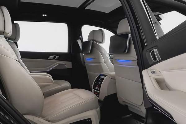 3,257 AED / 60 months | 0% DP | 2019 BMW X7 40i M-Sport