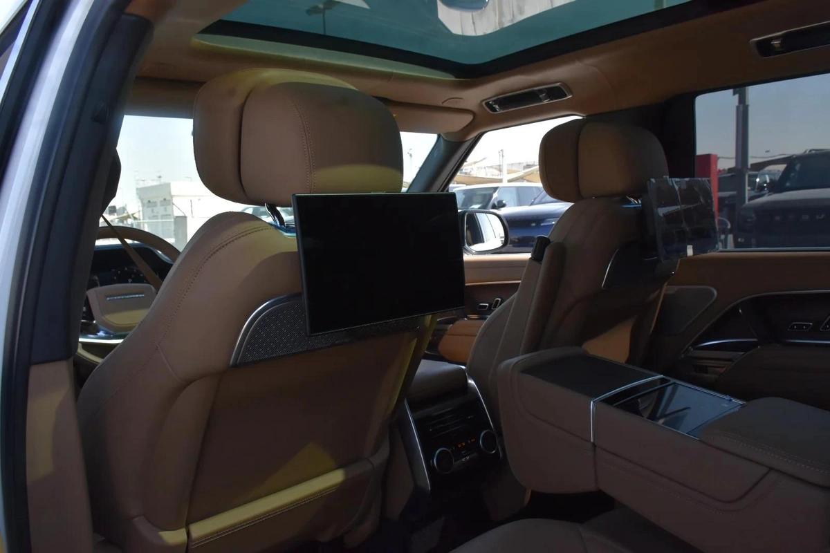 RANGE ROVER AUTOBIOGRAPHY 2025 | WHITE-11-11