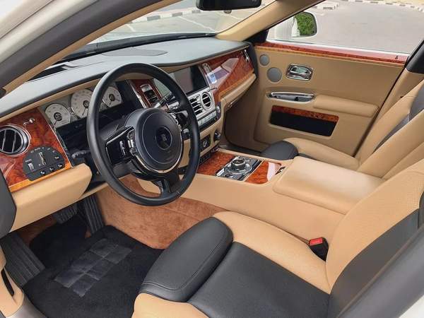 ROLLS ROYCE**2016**GCC SPEC NEAT AND CLEAN