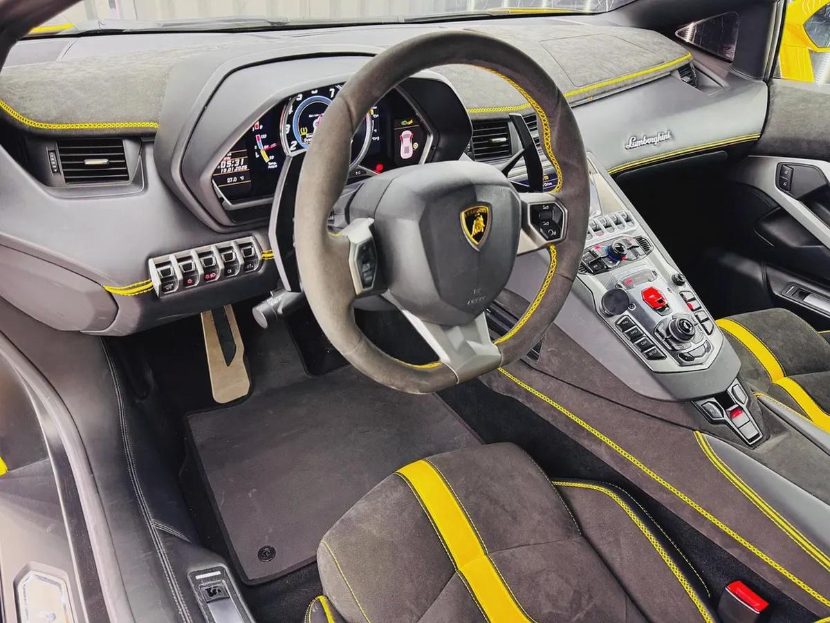 Lamborghini Aventador 2014 GCC specs for 779,000.00 AED-12-12