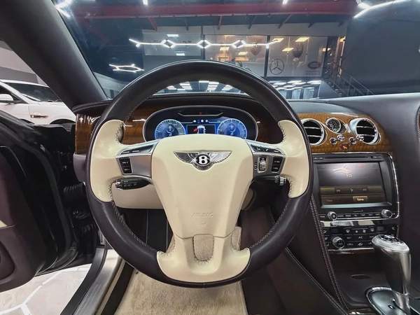 2015 GCC BENTLEY FLYING SPUR V8 MINT CONDITION ACCIDENT FREE