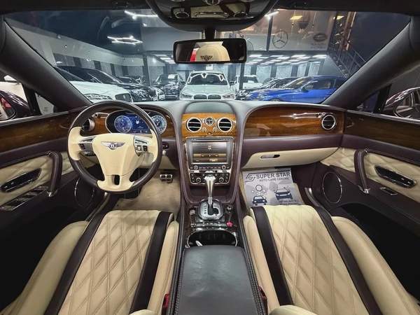 2015 GCC BENTLEY FLYING SPUR V8 MINT CONDITION ACCIDENT FREE