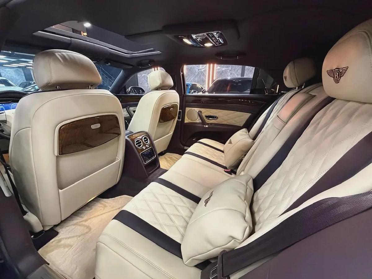 2015 GCC BENTLEY FLYING SPUR V8 MINT CONDITION ACCIDENT FREE-10-10
