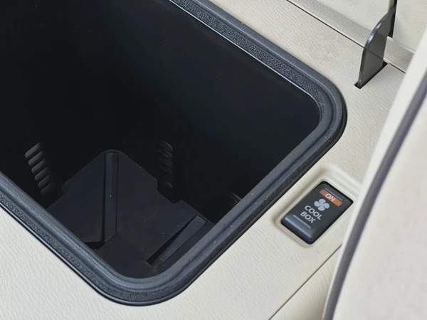 2021 Nissan Petrol | V6 | 4.0 | GCC | SE, T2 I Sunroof, Screen, Camera, Electric rear door |Ref#1007