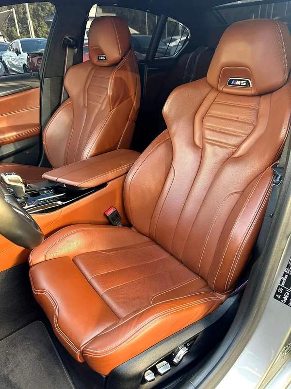 BMW M5 COMPETITION GCC 2020 Full service history ( AGMC ) Original Paint Full option Full carbon fi