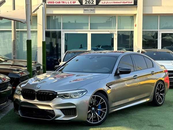BMW M5 COMPETITION GCC 2020 Full service history ( AGMC ) Original Paint Full option Full carbon fi