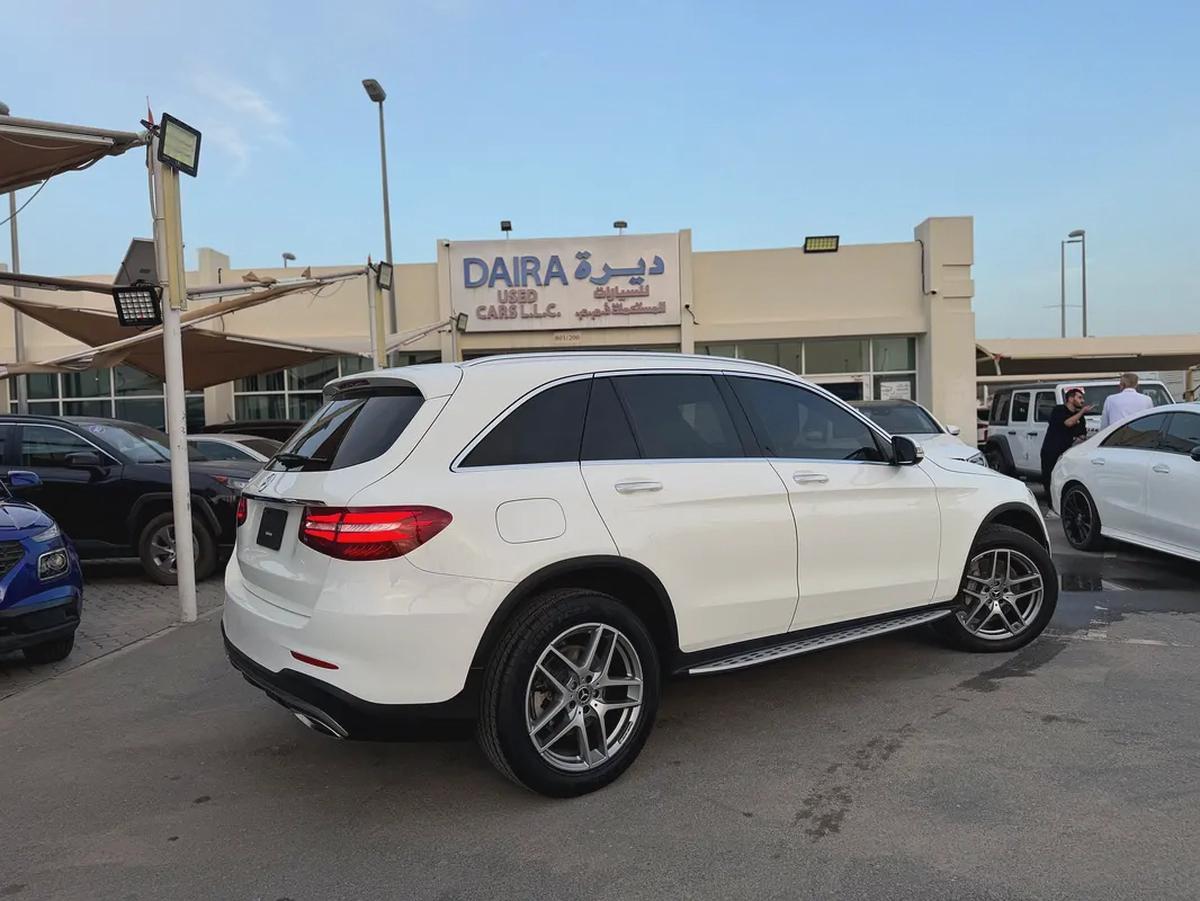 Mercedes-Benz GLC 300 AMG 2019 - American Specs-4-4
