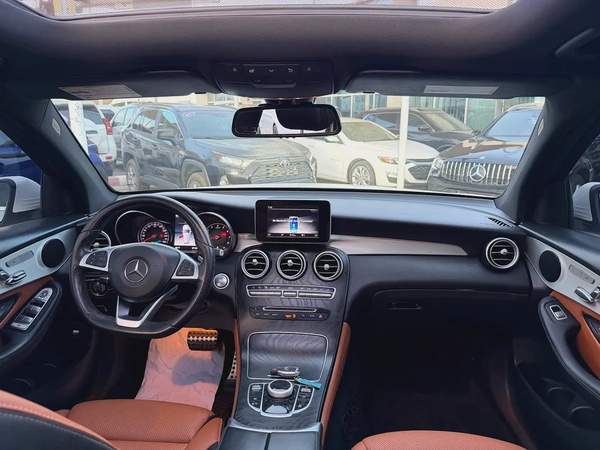 Mercedes-Benz GLC 300 AMG 2019 - American Specs