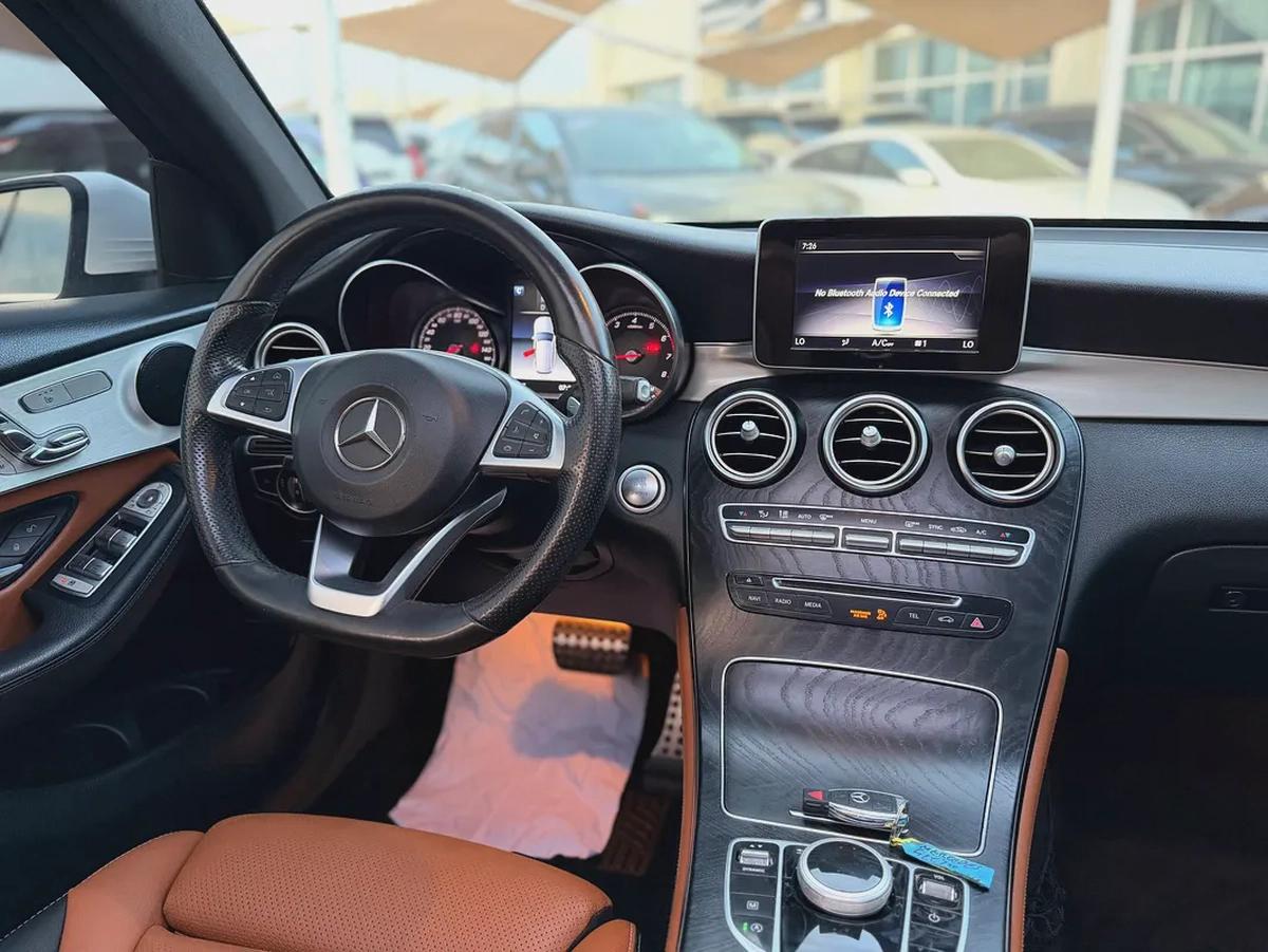 Mercedes-Benz GLC 300 AMG 2019 - American Specs-13-13