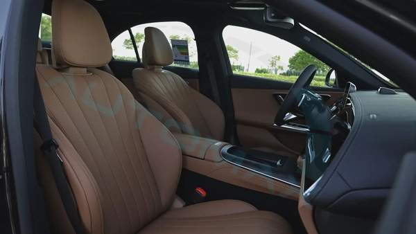 2026 Mercedes-Benz E 200 AMG EQ Boost 2.0L RWD GCC 0Km With 2 Years Unlimited Mileage Warranty