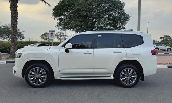 2024 Toyota Land Cruiser 4.0l GXR, Dealer Warranty, GCC Specifications