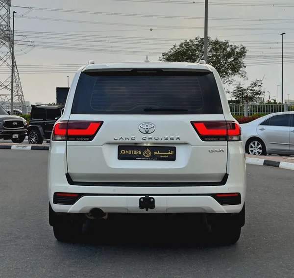 2024 Toyota Land Cruiser 4.0l GXR, Dealer Warranty, GCC Specifications