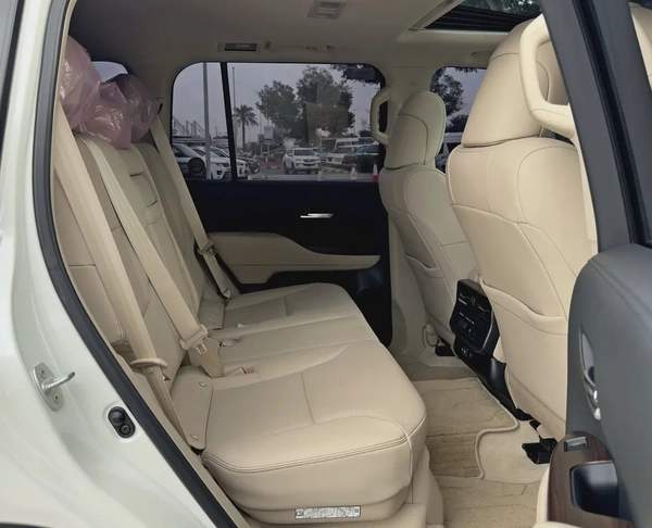 2024 Toyota Land Cruiser 4.0l GXR, Dealer Warranty, GCC Specifications