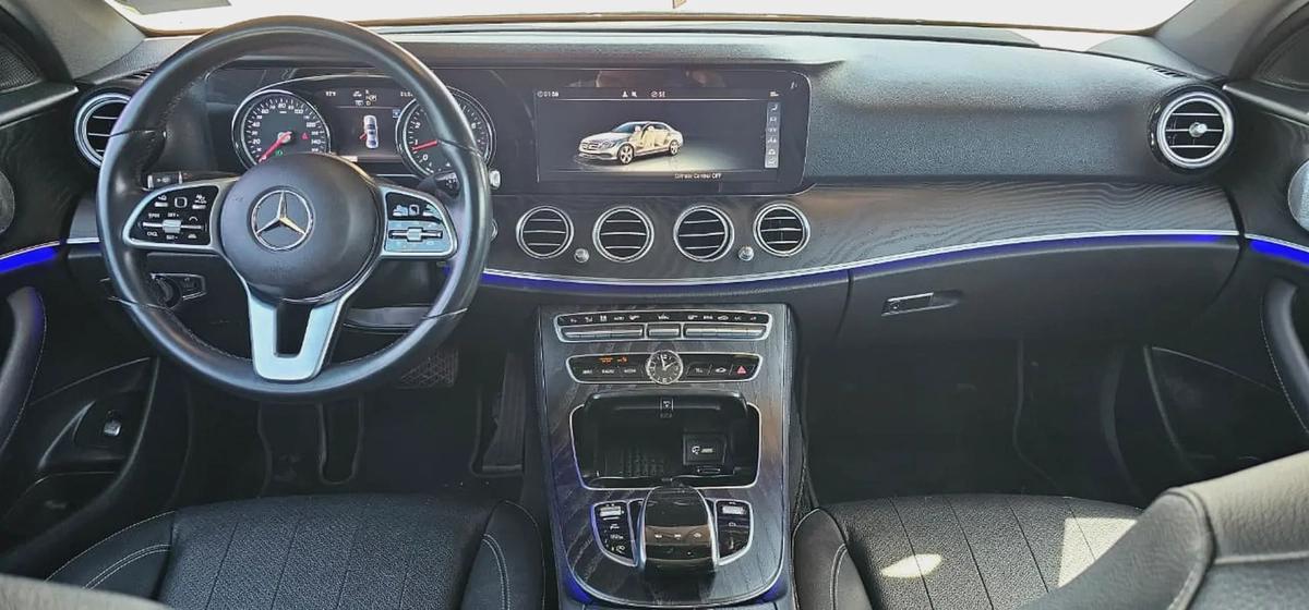 Mercedes-Benz E-Class E 300 2019 - American Specs-4-4