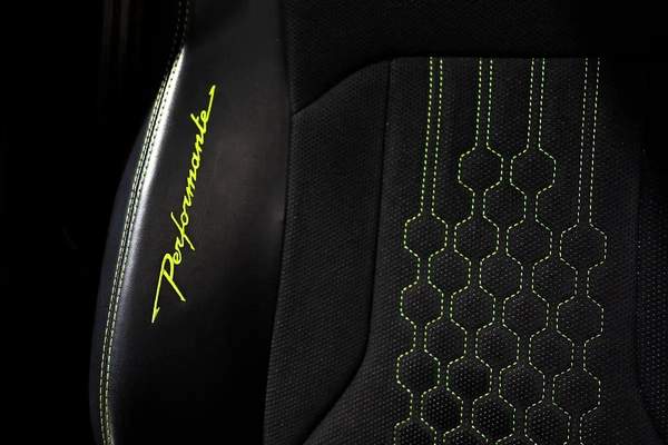 2023 URUS PERFORMANTE | ADVANCE 3D BANG OLUFSEN | TWO TONE INT | ALCANTARA SEATS | CARBON INT/EXT