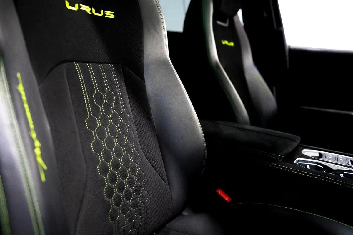 2023 URUS PERFORMANTE | ADVANCE 3D BANG OLUFSEN | TWO TONE INT | ALCANTARA SEATS | CARBON INT/EXT-6-6