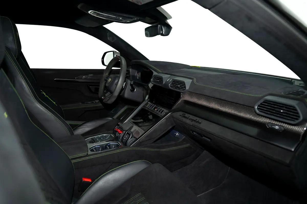 2023 URUS PERFORMANTE | ADVANCE 3D BANG OLUFSEN | TWO TONE INT | ALCANTARA SEATS | CARBON INT/EXT-15-15