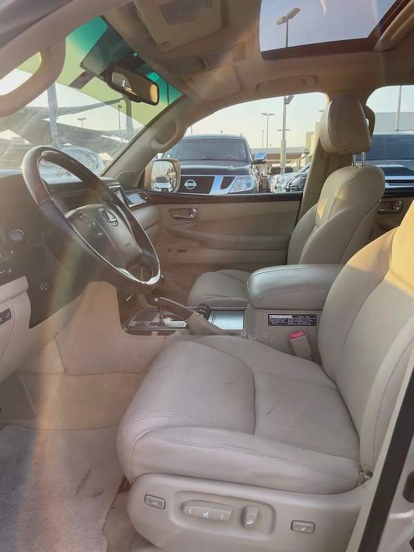 Lexus LX 570 Platinum 2009 - GCC Specs