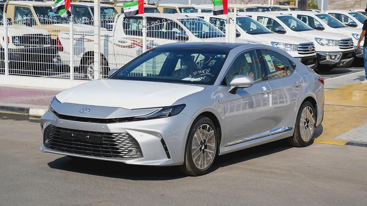 TOYOTA CAMRY LUMIER 2.5L HYBRID FULL OPTION MODEL 2025-2-2