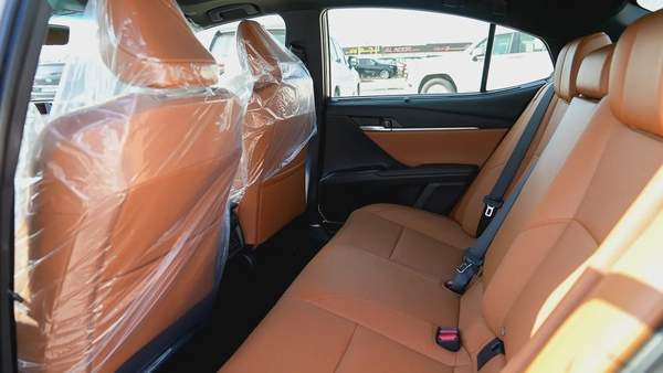 TOYOTA CAMRY LUMIER 2.5L HYBRID FULL OPTION MODEL 2025