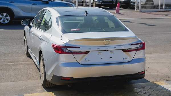 TOYOTA CAMRY LUMIER 2.5L HYBRID FULL OPTION MODEL 2025