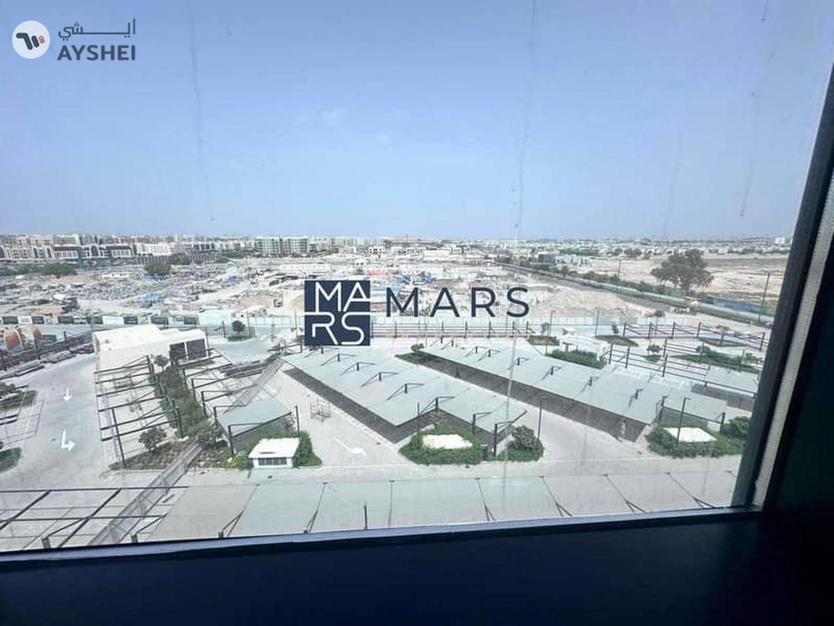 Elegant One-Bedroom Apartment with Stunning Views, No Balcony: Modern Design, Prime Location-0-0