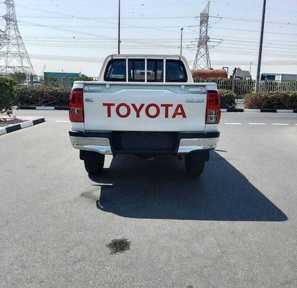 TOYOTA HILUX 2019 DOUBLE CABIN 4×4-4-4