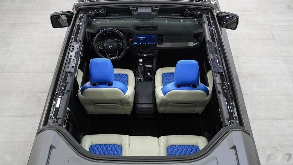 Ford Bronco WILDTRAK 2.7L (5 Seater)-4-4
