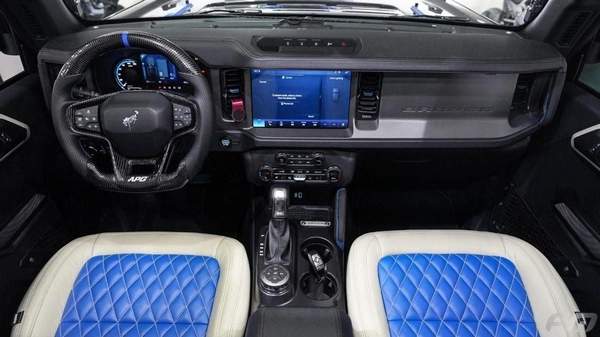 Ford Bronco WILDTRAK 2.7L (5 Seater)