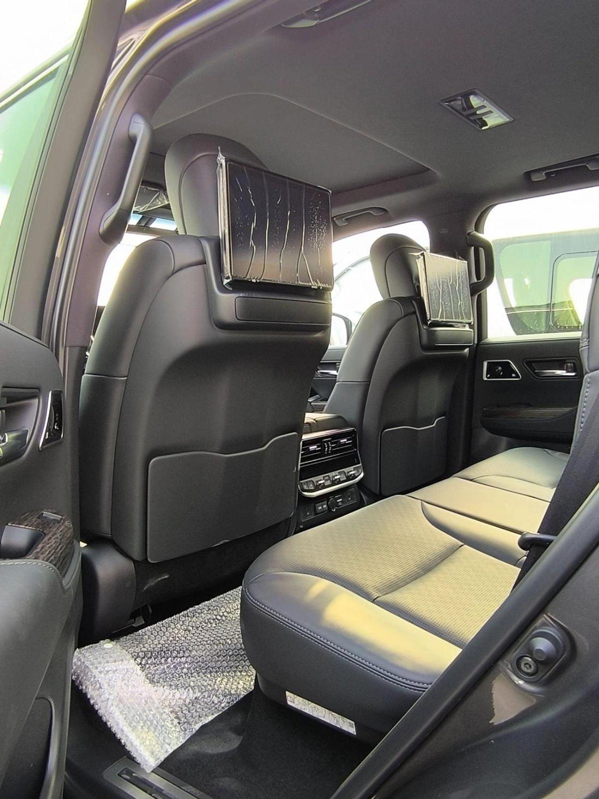 Toyota Land Cruiser LAND CRUISER VXR 3.3L DIESEL-7-7
