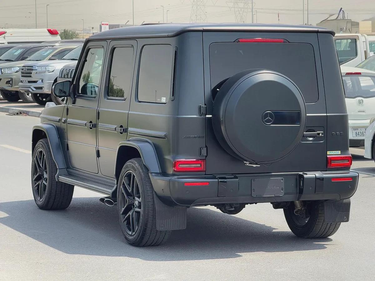 Mercedes-Benz G63 AMG V8 Mint Condition Car-4-4