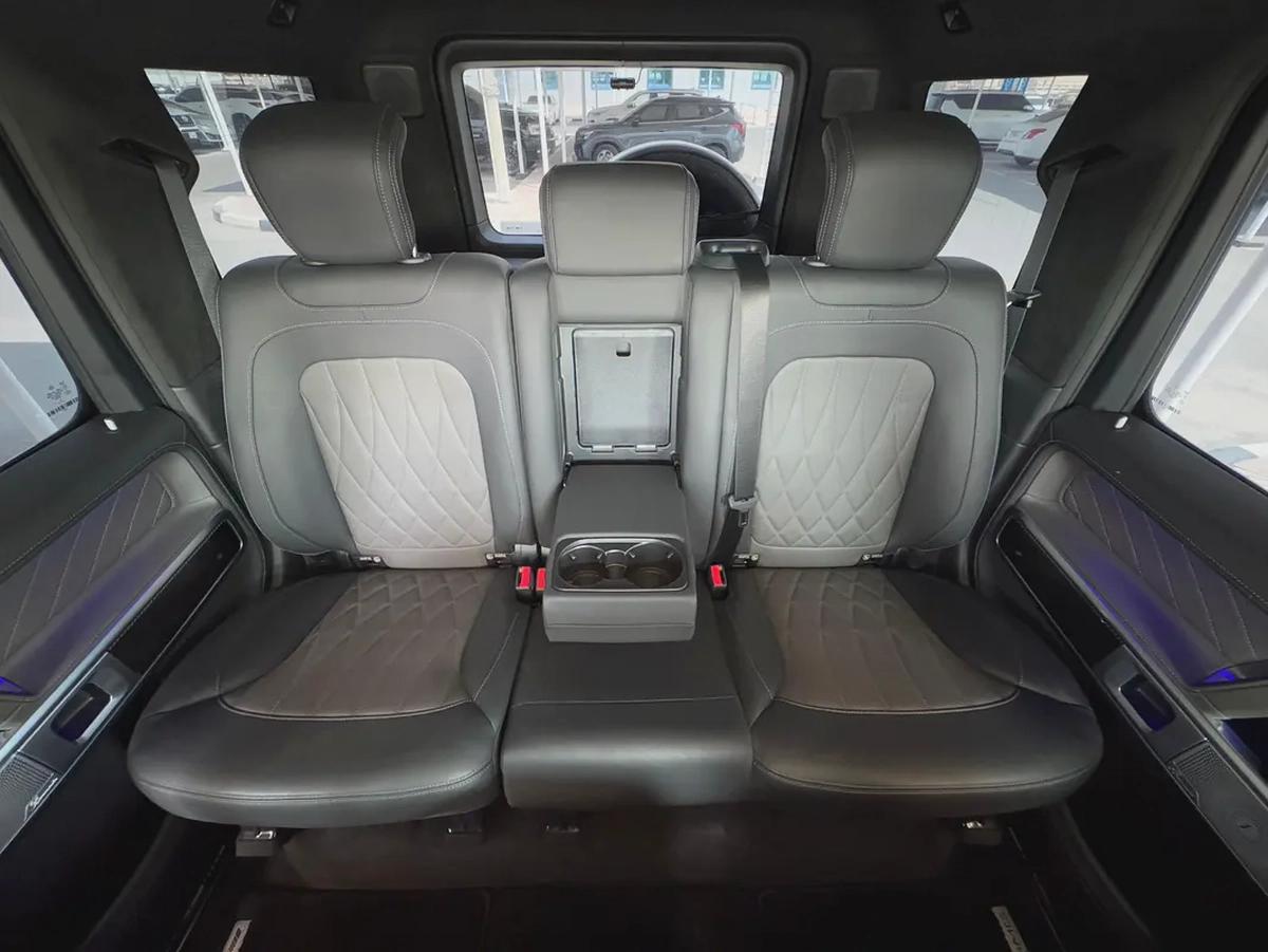 Mercedes-Benz G63 AMG V8 Mint Condition Car-14-14