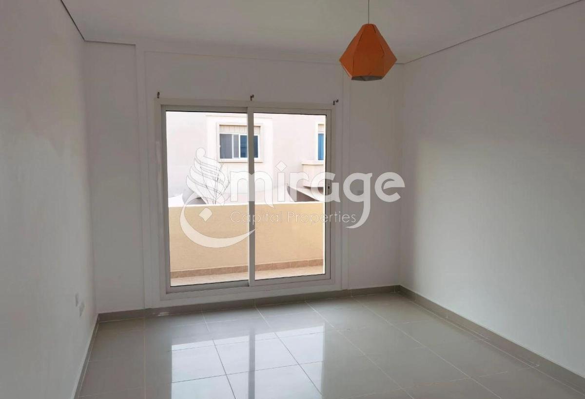 Huge Layout | Modern 5BR Villa | Prime Location-9-9