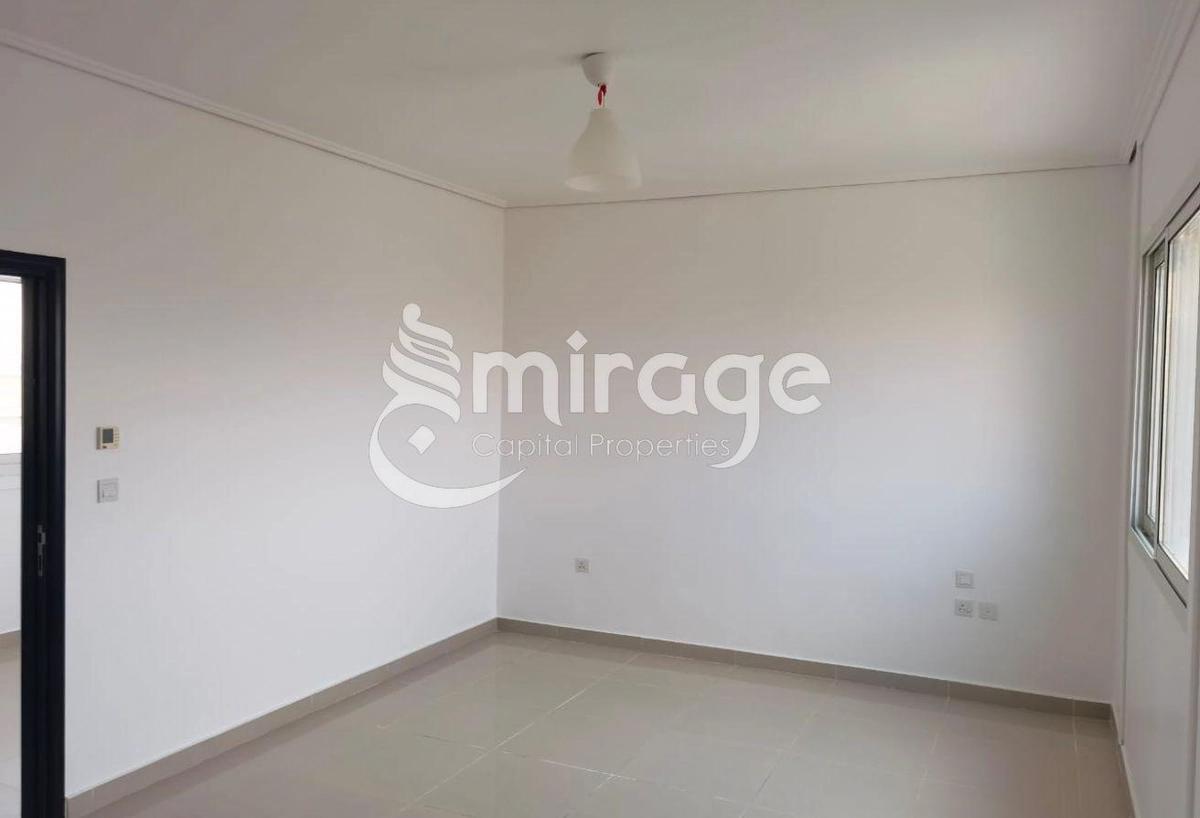 Huge Layout | Modern 5BR Villa | Prime Location-0-landscape