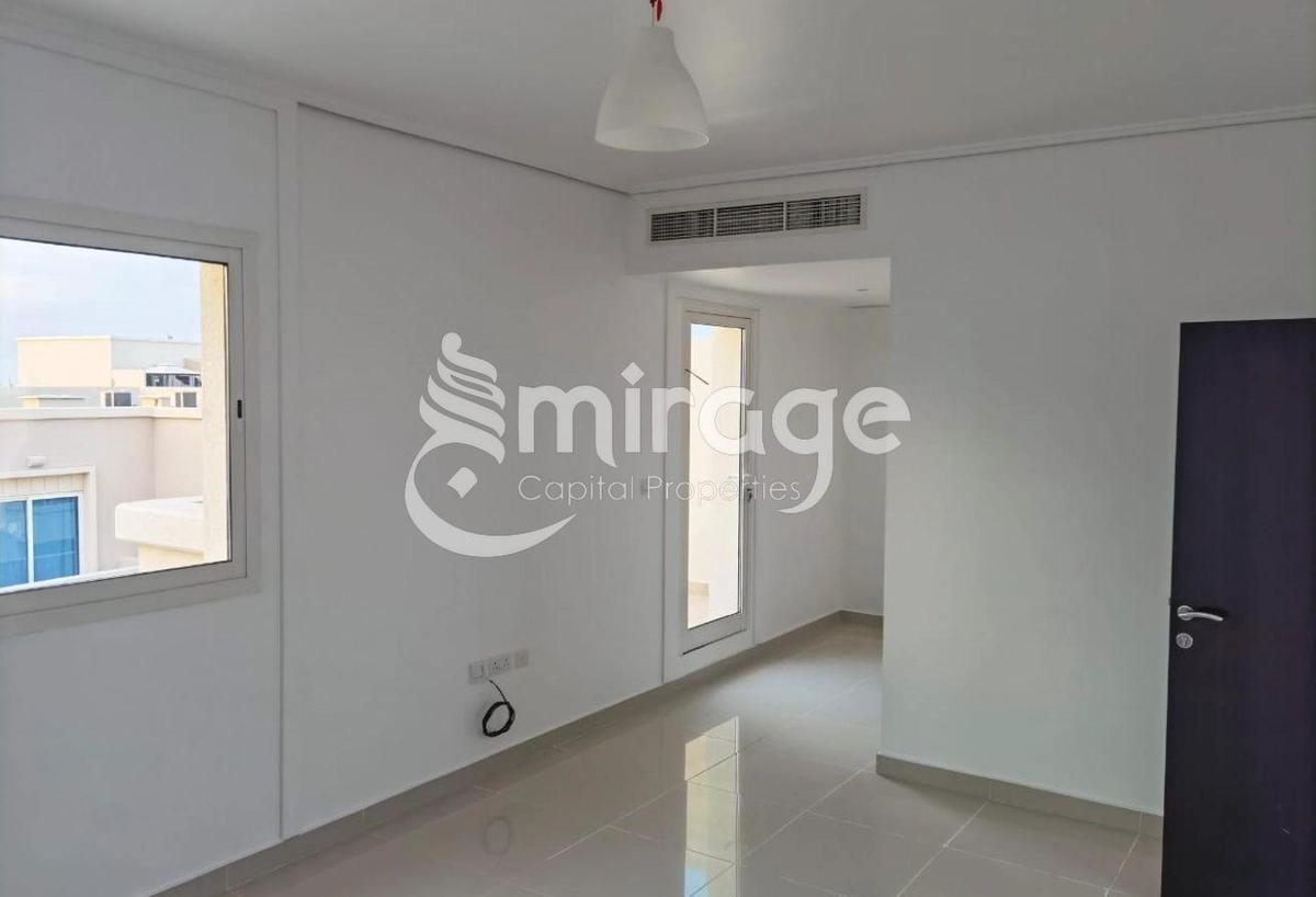 Huge Layout | Modern 5BR Villa | Prime Location-5-5