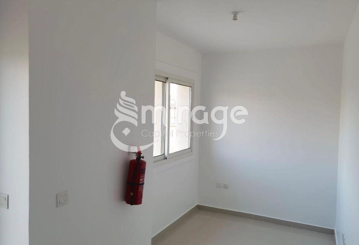 Huge Layout | Modern 5BR Villa | Prime Location-1-landscape