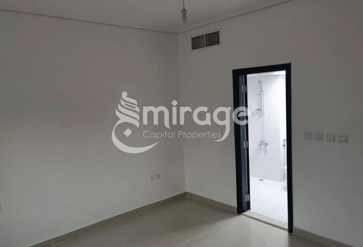 Huge Layout | Modern 5BR Villa | Prime Location-1-landscape