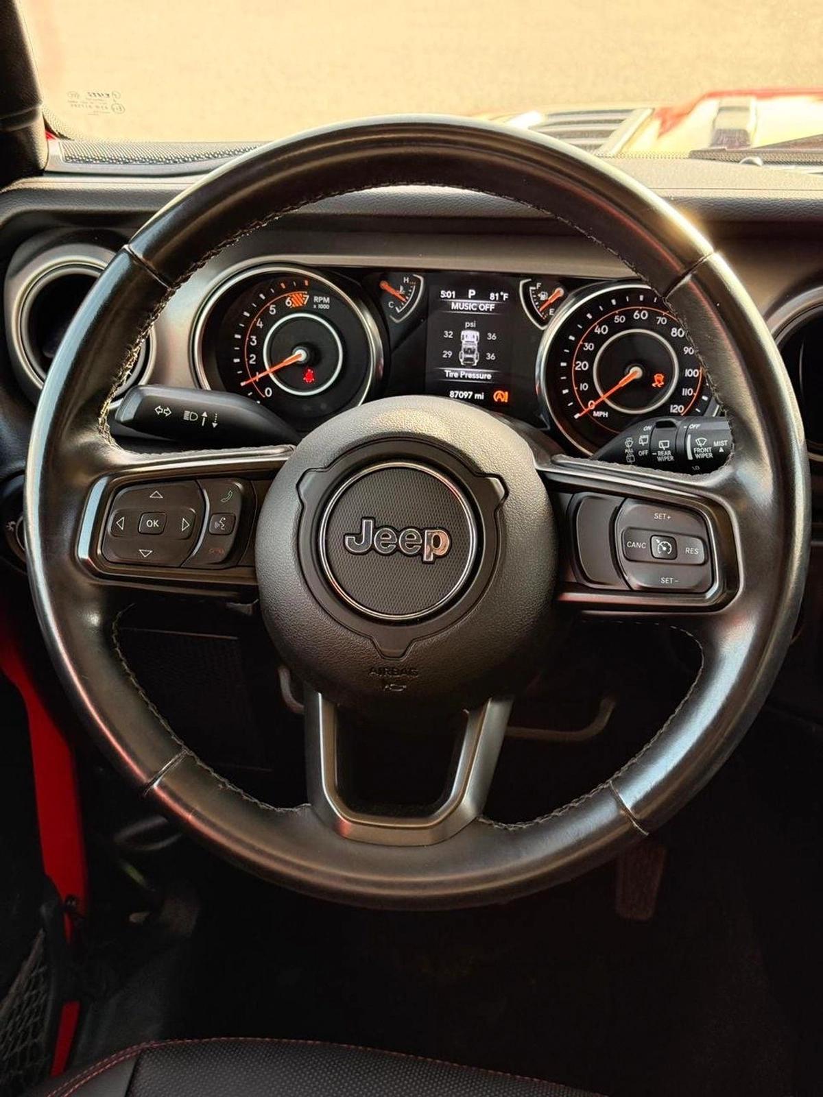 Jeep Wrangler Unlimited Sport S 2.0L A/T-8-8