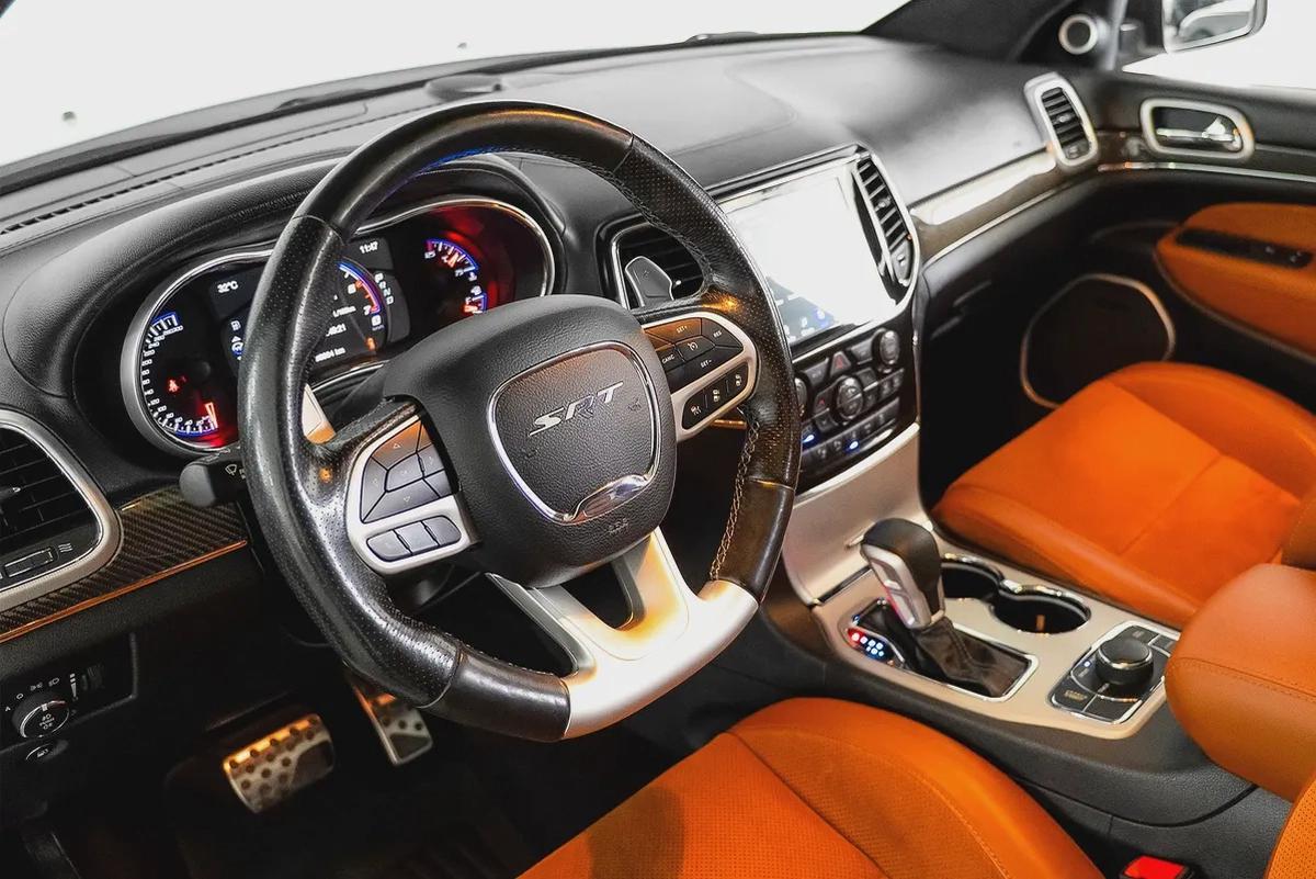 3,754 AED / 60 month’s | 0% DP | 2019 Jeep Grand Cherokee SRT / Full Jeep Service History / Jeep War-6-6