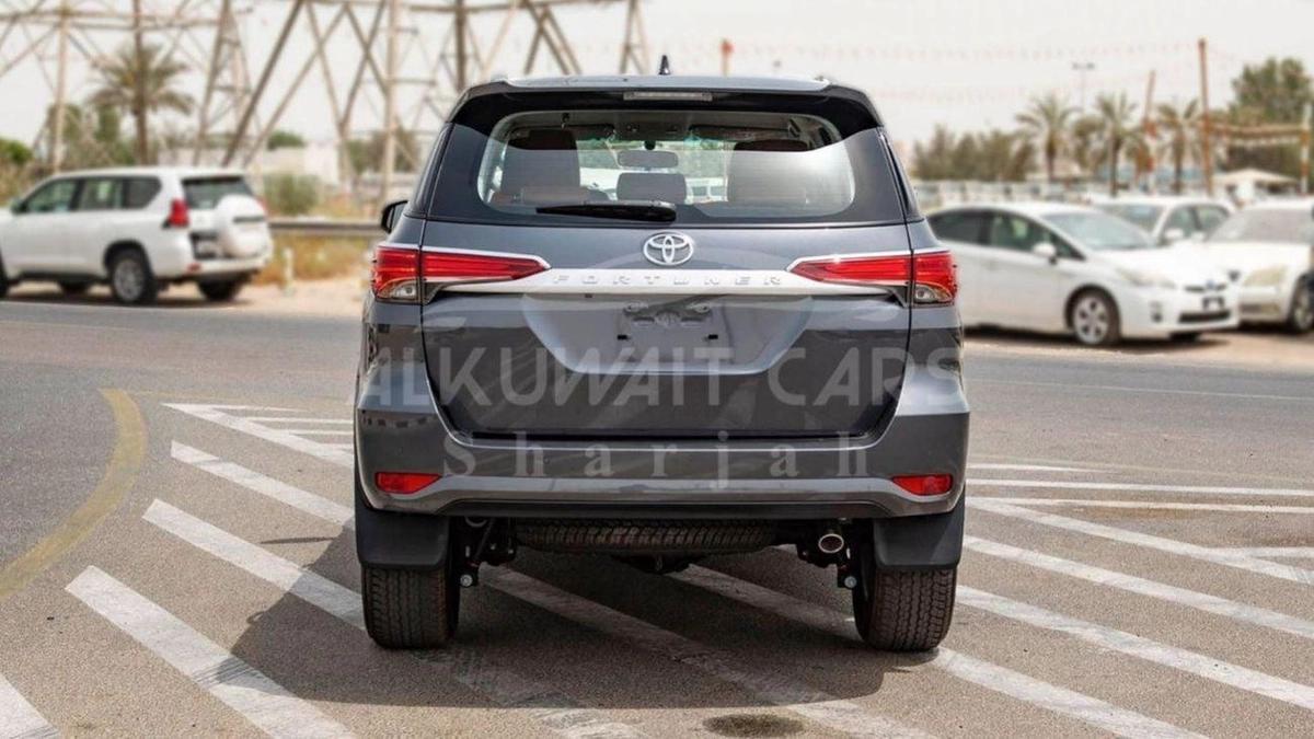 Toyota Fortuner Fortuner 2.7L 4WD V4-7-7