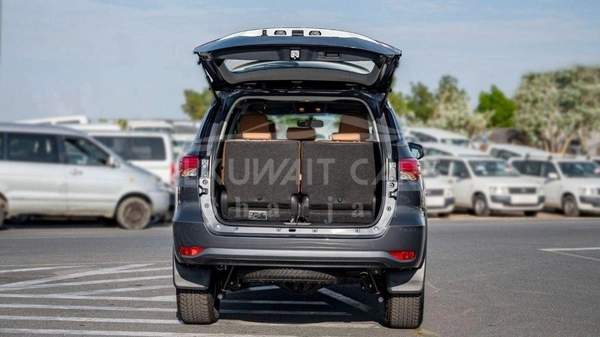 Toyota Fortuner Fortuner 2.7L 4WD V4