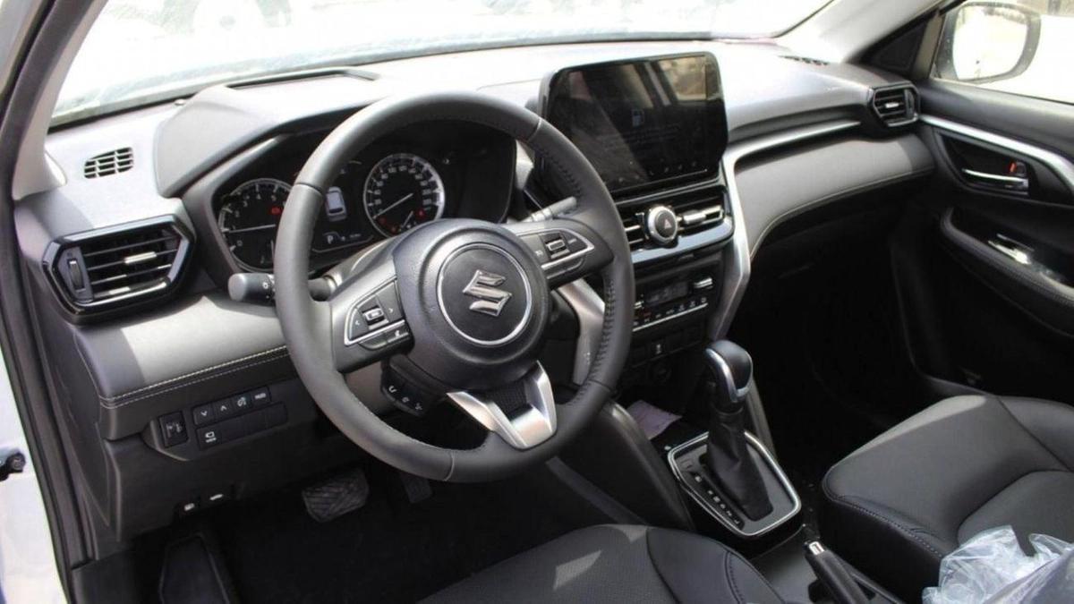 Suzuki Grand Vitara Suzuki grand vitara 4x2 AT 1.5l petrol MY2025-16-16