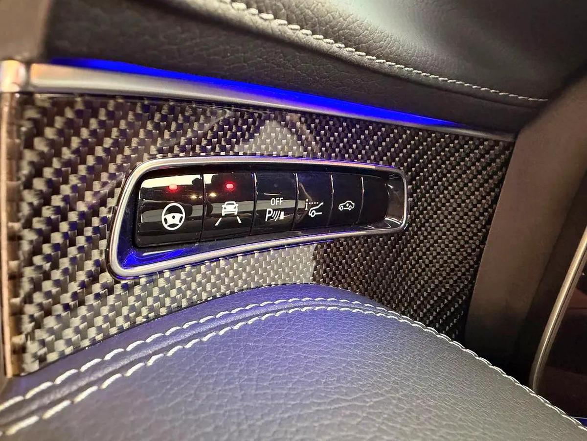 Mercedes Benz S cope 63 AMG FREE ACCIDENT UNDER WARRANTY-10-10