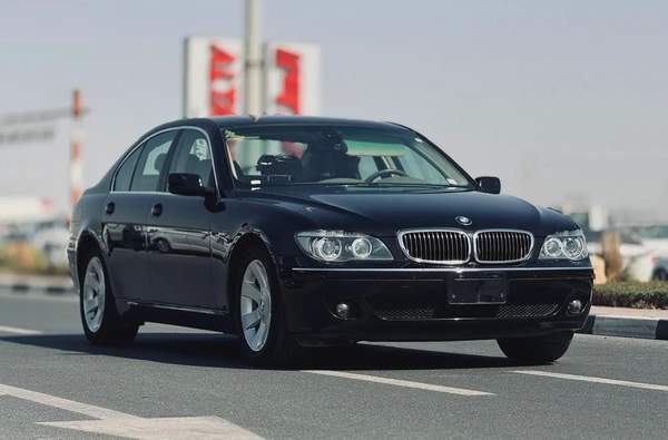 BMW 740I | 2007 | ONLY : 118,367 KM | JAPAN IMPORT | CLEAN TITLE | NO ACCIDENT