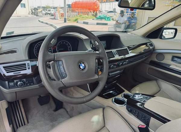 BMW 740I | 2007 | ONLY : 118,367 KM | JAPAN IMPORT | CLEAN TITLE | NO ACCIDENT