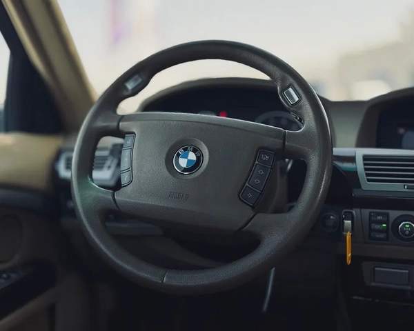 BMW 740I | 2007 | ONLY : 118,367 KM | JAPAN IMPORT | CLEAN TITLE | NO ACCIDENT