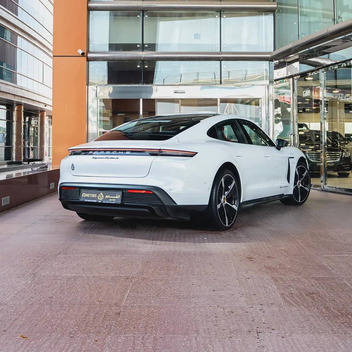 2020 PORSCHE TAYCAN TURBO S DONE ONLY 6000KM-1-1