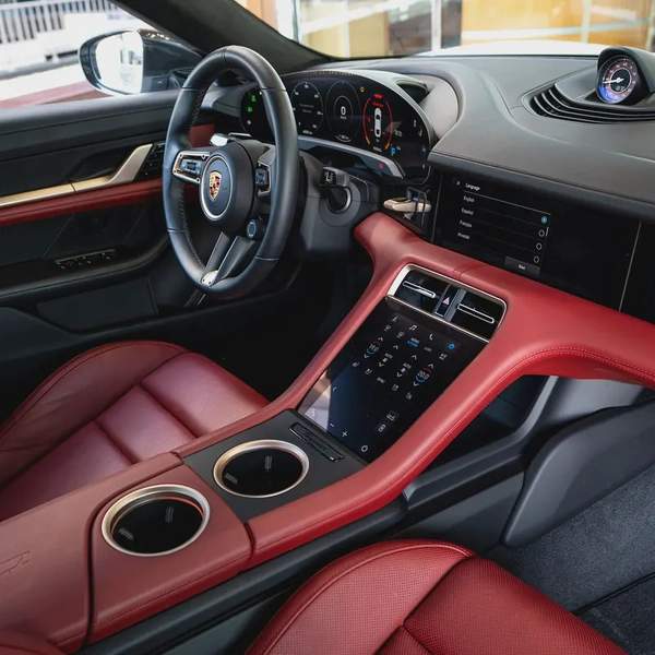 2020 PORSCHE TAYCAN TURBO S DONE ONLY 6000KM