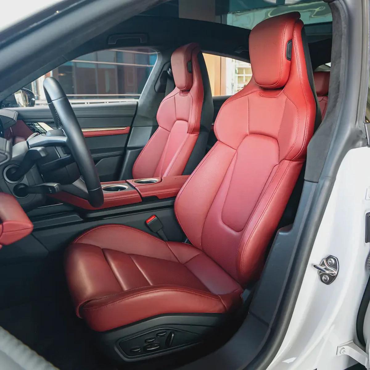 2020 PORSCHE TAYCAN TURBO S DONE ONLY 6000KM-8-8
