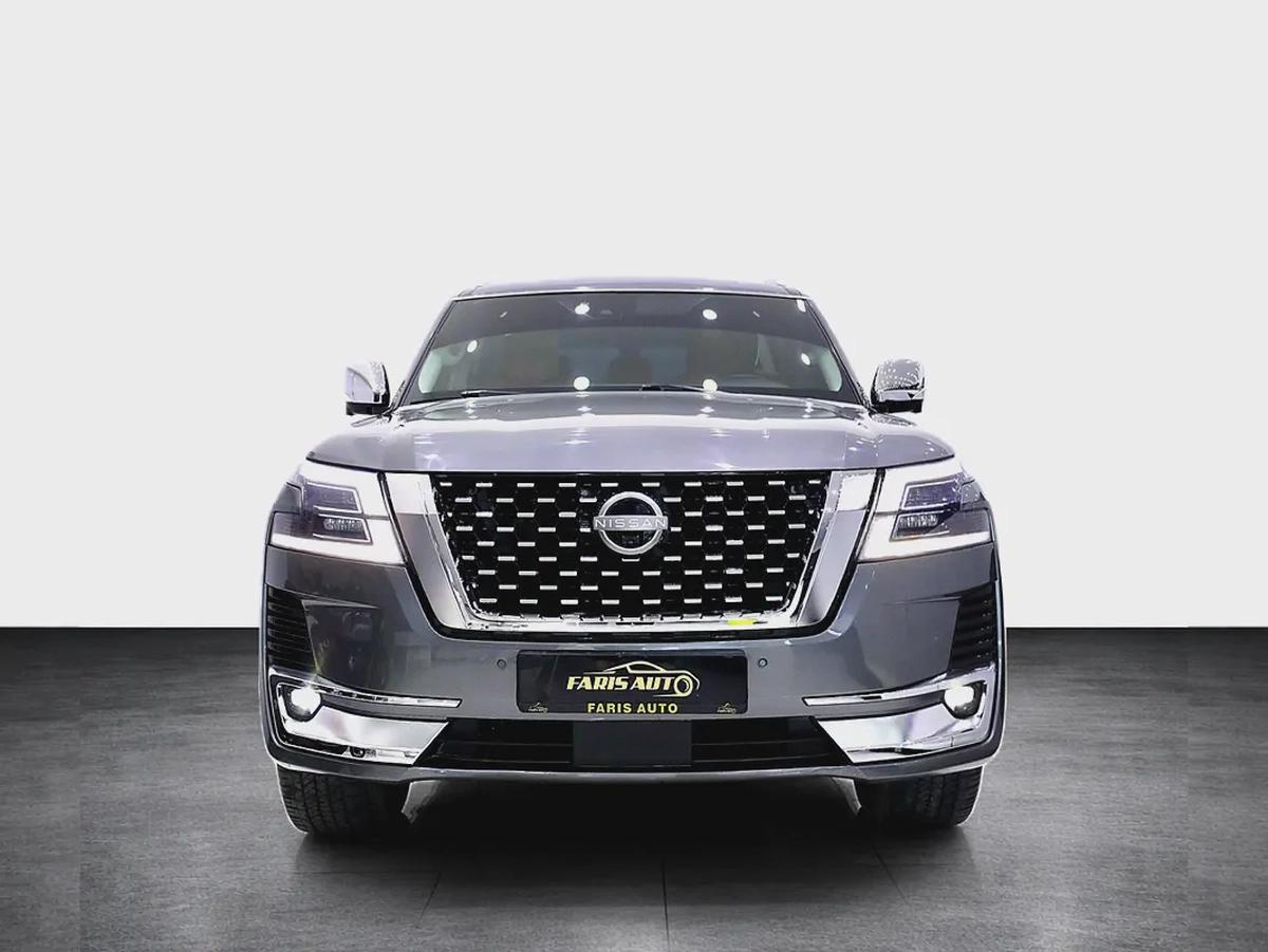 NISSAN PATROL V8 LE PLATINUM GCC FULLY LOADED + STARLIGHT + REAR ENTERTAINMENT + SIDE STEPS-1-1
